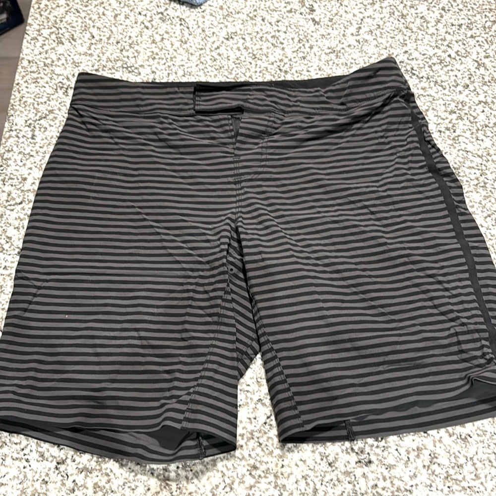 Lululemon baiting suit
